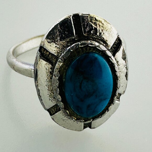 925 Sterling Silver Oval Turquoise Ring - Size 5.5, 3.54 g - Picture 3 of 7